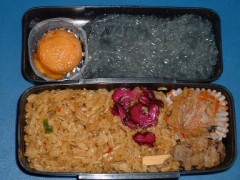 今日は普通に起きたのでお弁当をつくりました。