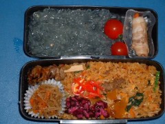 今日は２度寝したけど早く起きれたのでお弁当つくりました。