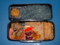 今日は普通に起きてお弁当つくりました。