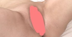たっぷり中出しされたパイパンマ○コです