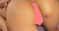 お尻突き出して、マ○コ撮影されてます