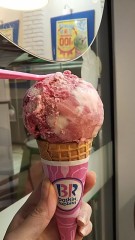 サーティワン アイスクリーム  シーズンフレーバー ピンクカモフラージュ