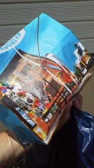 ど～なっつ、ド～ナッツ・・・