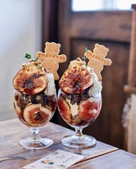 新しいカフェ