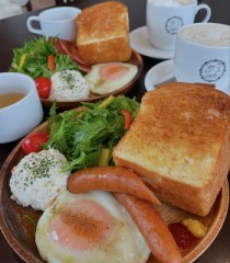 ちょっと豪華な朝ごはん