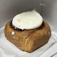 スタバのシナモンロール