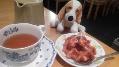紅茶とワッフル