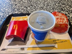 お昼はマック