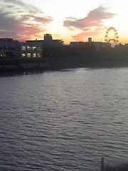 明日は 晴れるぞおー！