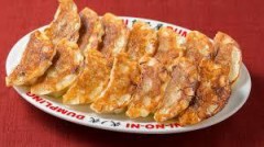 【お題日記】餃子食べる時何につけてる？