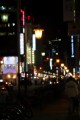 夜の繁華街