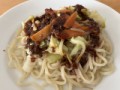 今日の昼は汁無し坦々麺