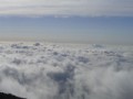 雲の上を行く
