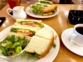 喫茶店のサンドイッチ